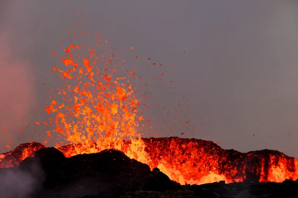 Vulkanausbruch in Island - Behörden evakuieren Bewohner